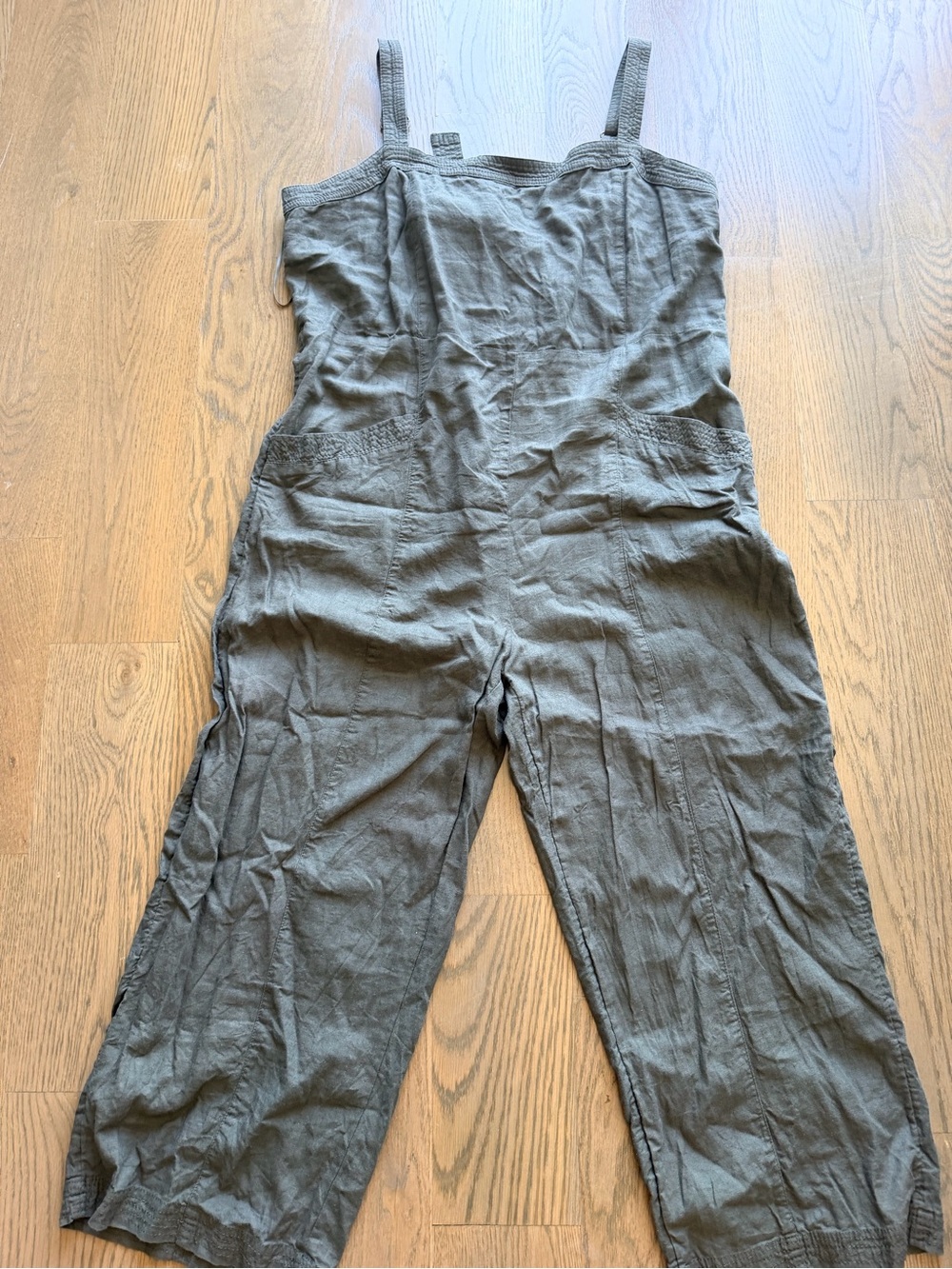 Sleeveless Olive Green Linen-Blend Cropped Jumpsuit